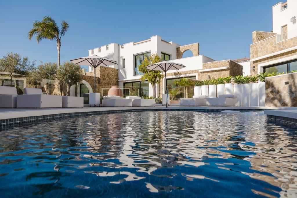 MiFlow Hotel Villas & Suites - 4