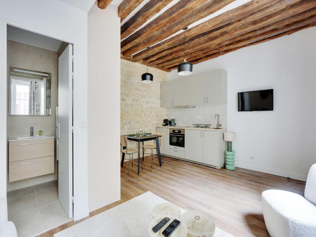 Magnificent Cocoon in the heart of Marais - 4