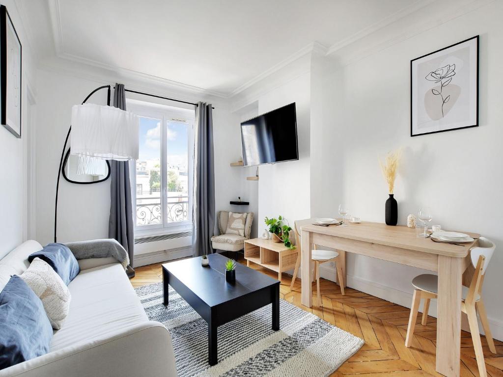 Very nice appt 1 BDR 2P- VOLTAIRE CHARONNE, Paris