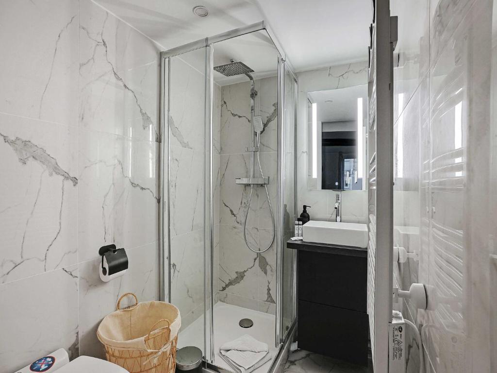 Charming studio near les Halles - Mobility lease - 5