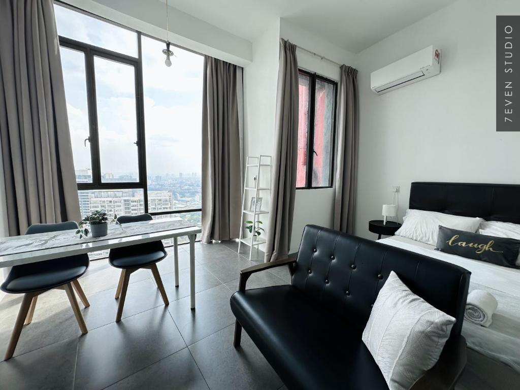 Seven Studio - Empire Damansara - Netflix & WiFi, Petaling Jaya