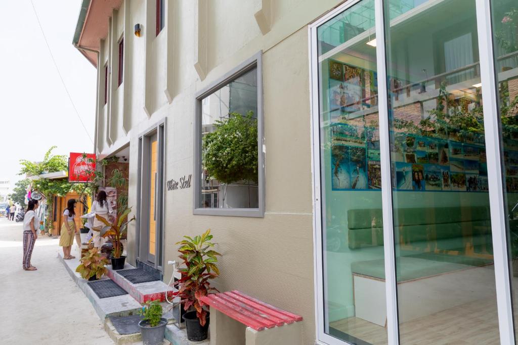 WhiteShell Island Hotel & Spa, Maafushi