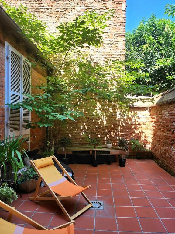 Zen rustic home & private backyard Toulouse center, Toulouse