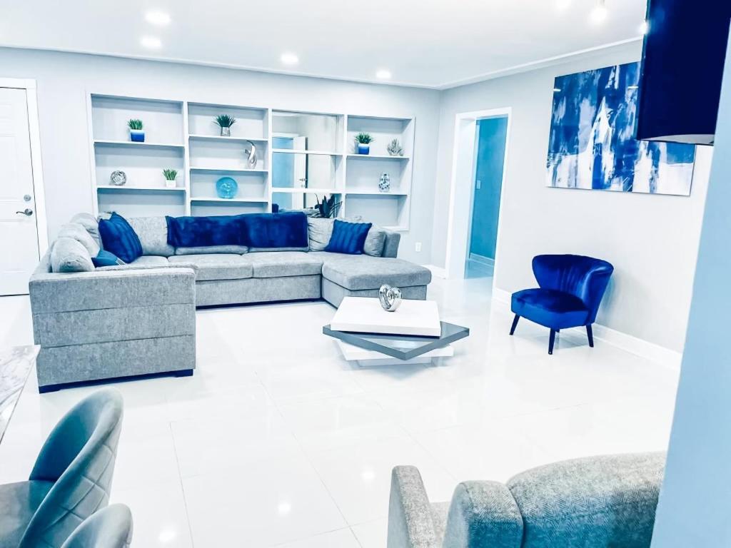 Best Location!!, Miami