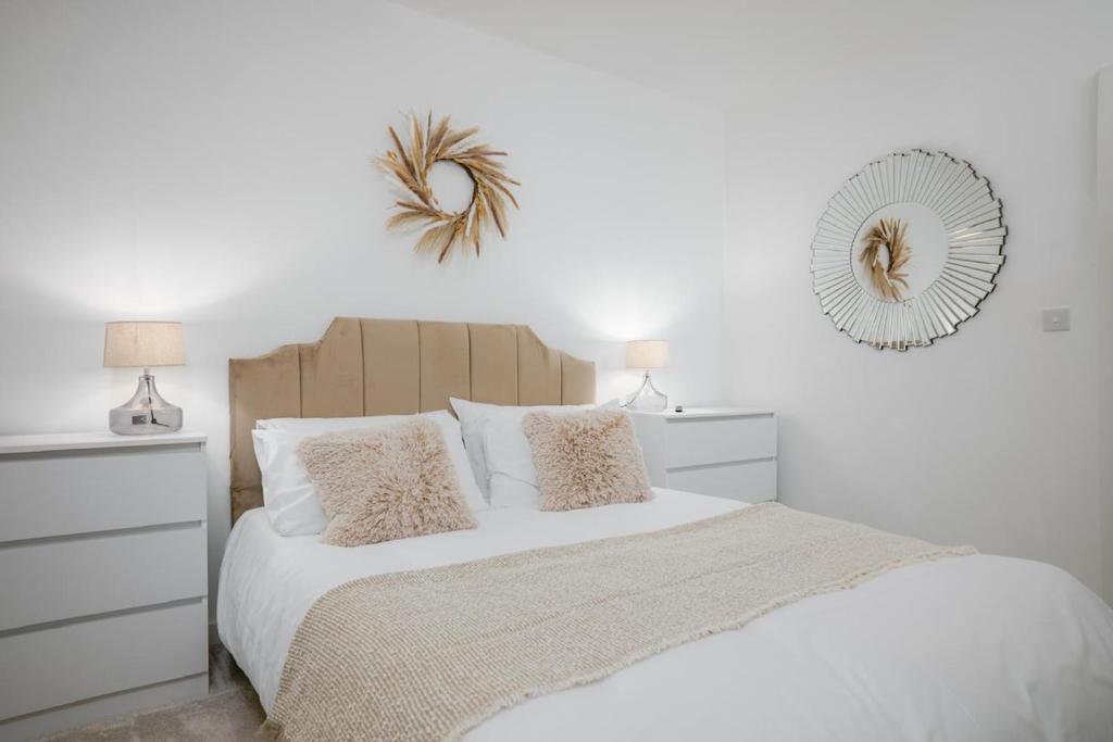 Stowe Hideout, Hilton