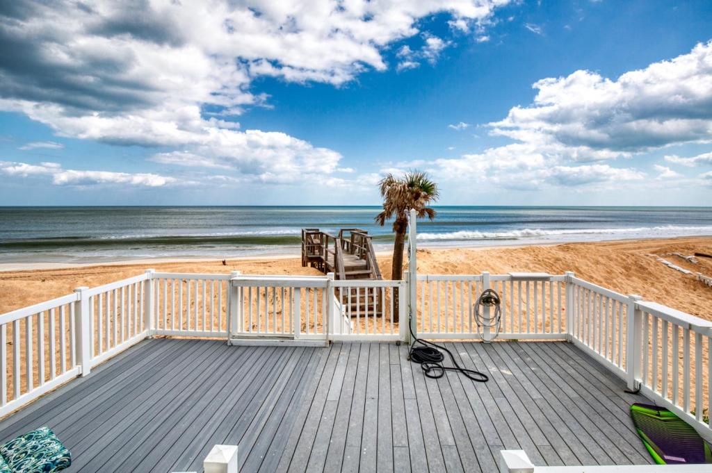 The Tipsy Turtle Direct Oceanfront, Palm Coast