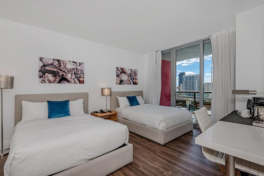 Amazing Studio at Beachwalk on 15th Pool Gym Beach, Hallandale Beach