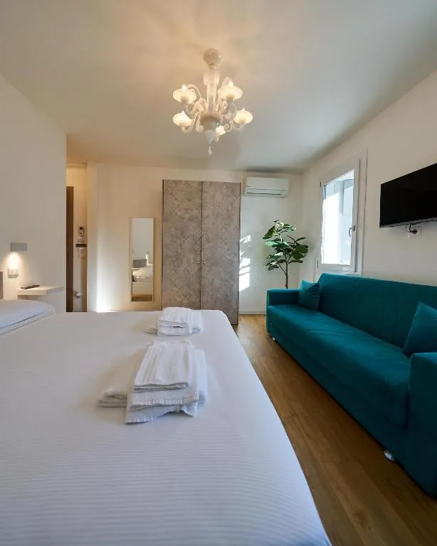 Business e Tourism Superior Rooms con bagno privato MASCHERETTA Venezia Dolo, hotel v destinaci Dolo