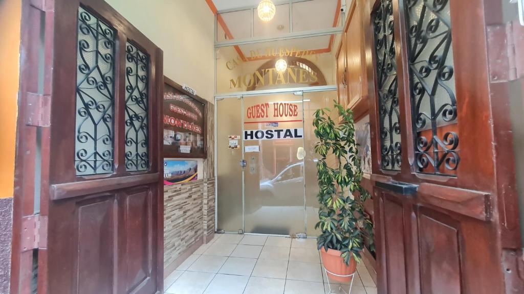 Hostal Montañes - 2