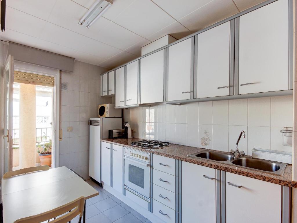 Apartment in Roses near Sand Beach - 3