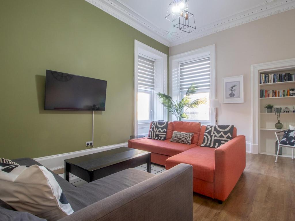 City Haven Main Door & Parking Pass the Keys, Glasgow