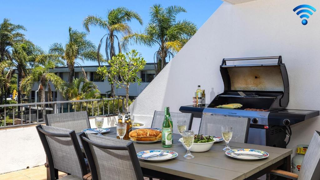 Sand and Sea, Fingal Bay