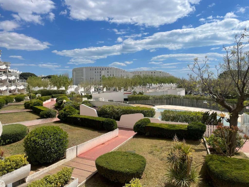 2 pièces avec piscine, proche plage, parking, 4 pers - FR-1-328-271 - 2