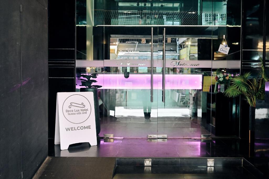 Deco Lux Hotel