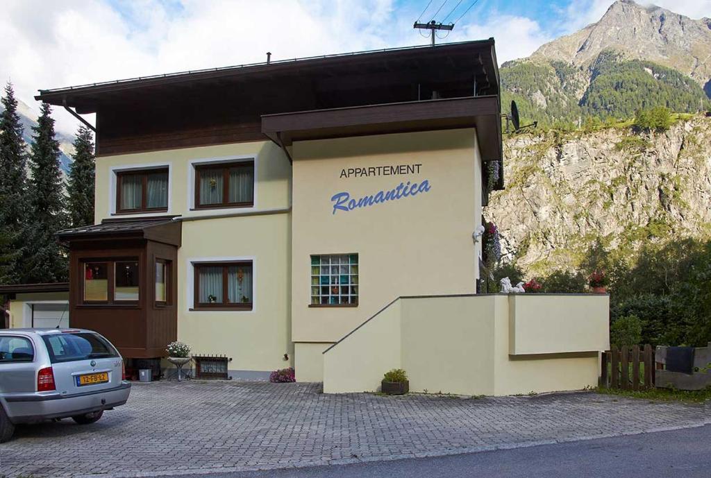 Entrance, Appartements Romantica in Langenfeld