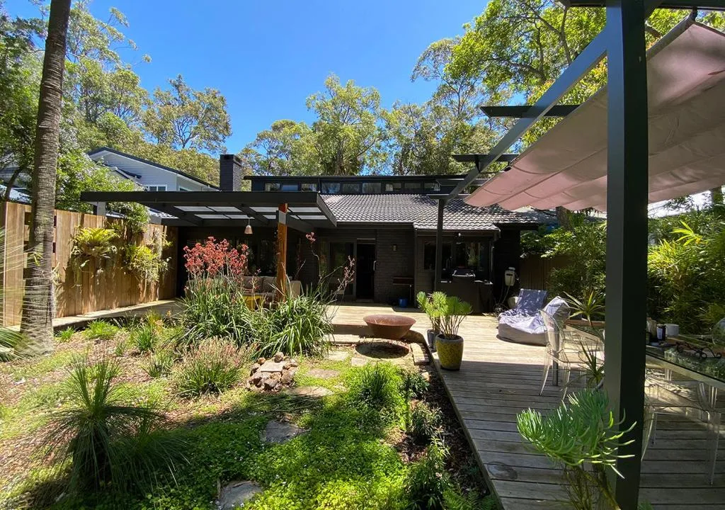 NEW Serene Modern Oasis，位于珀尔比奇的酒店