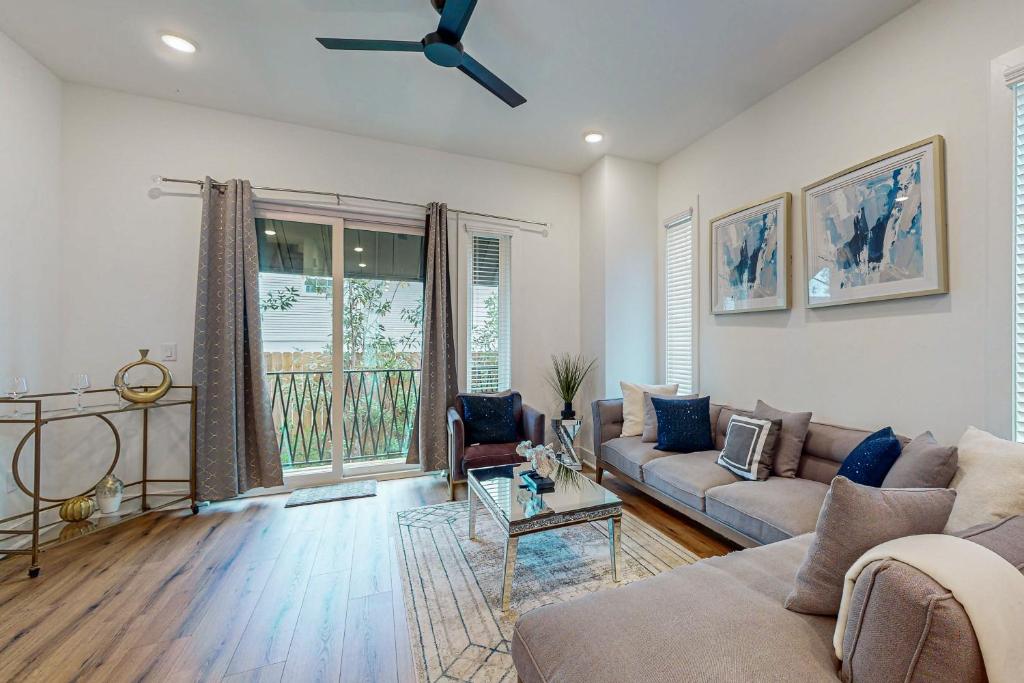 Pelham Square 17, Atlanta