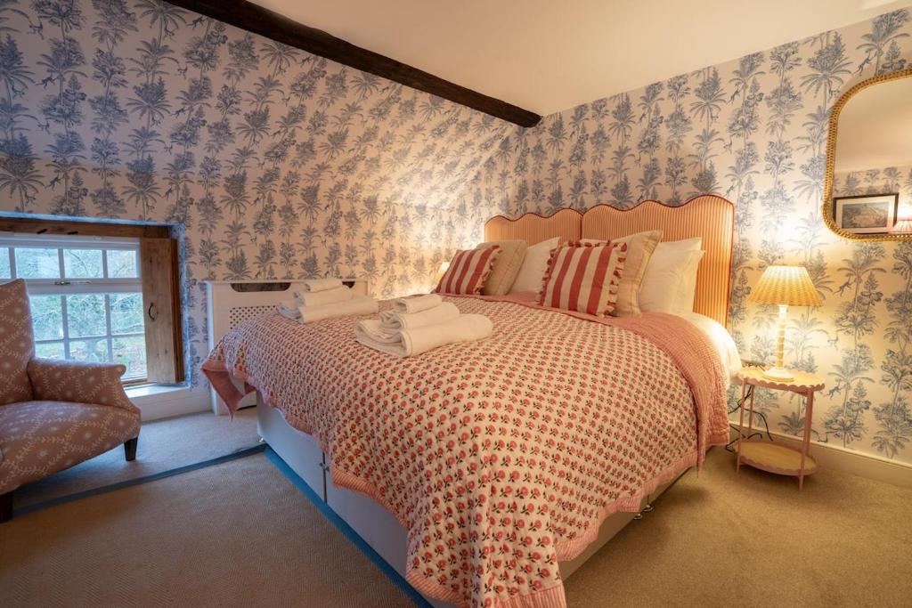 Elegant Number Two, Baslow