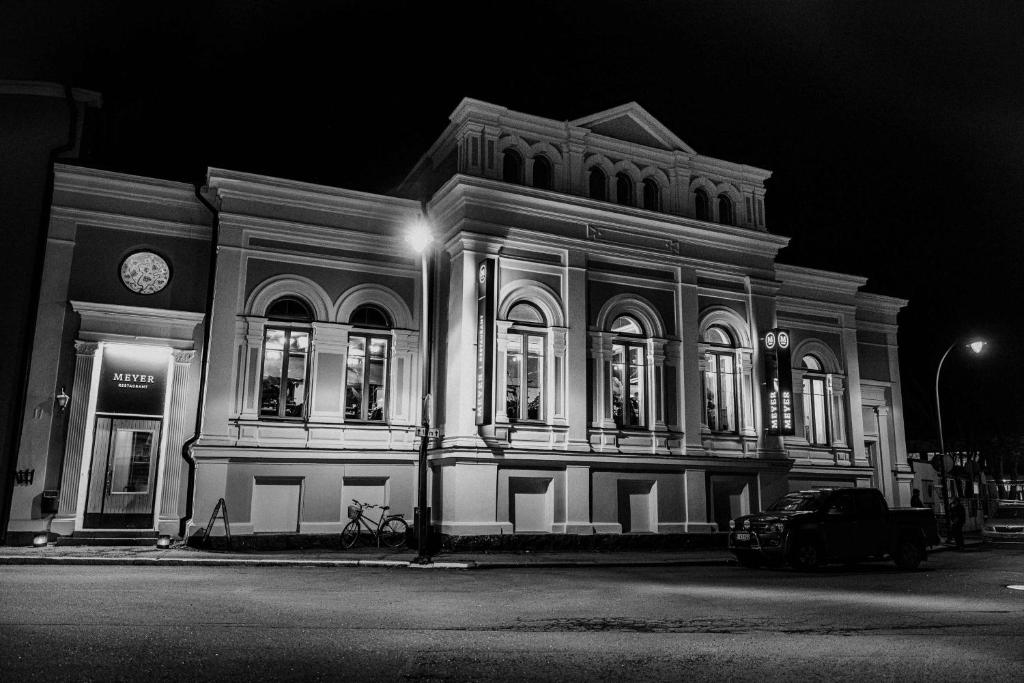 Meyer Hamina, Hamina