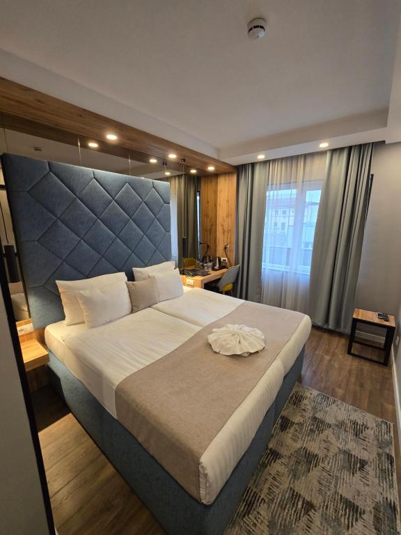 Nobel Gallery Hotel - 4