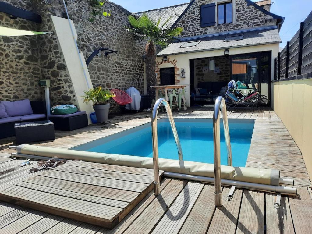 Villa de Caractère avec Piscine - 1