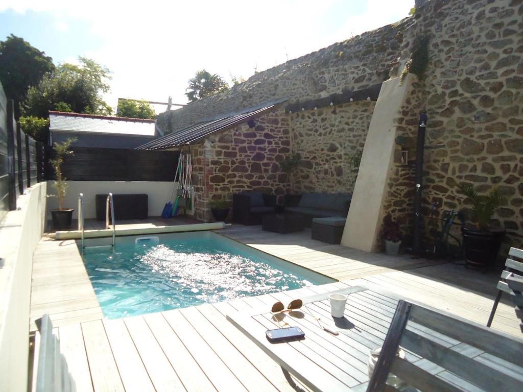 Villa de Caractère avec Piscine - 3