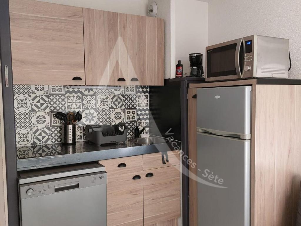 Beau T2 moderne, residence avec piscine - Place de parking - 3