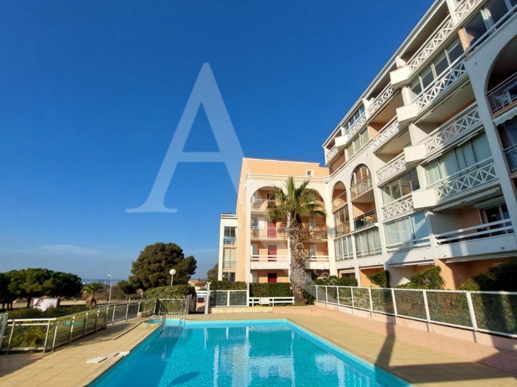 Beau T2 moderne, residence avec piscine - Place de parking - 5