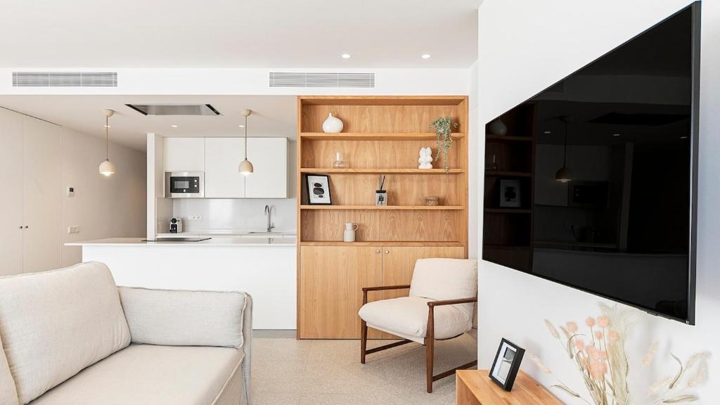 Penthouse with Terrace near Gran Via and Camp Nou, Barcelona