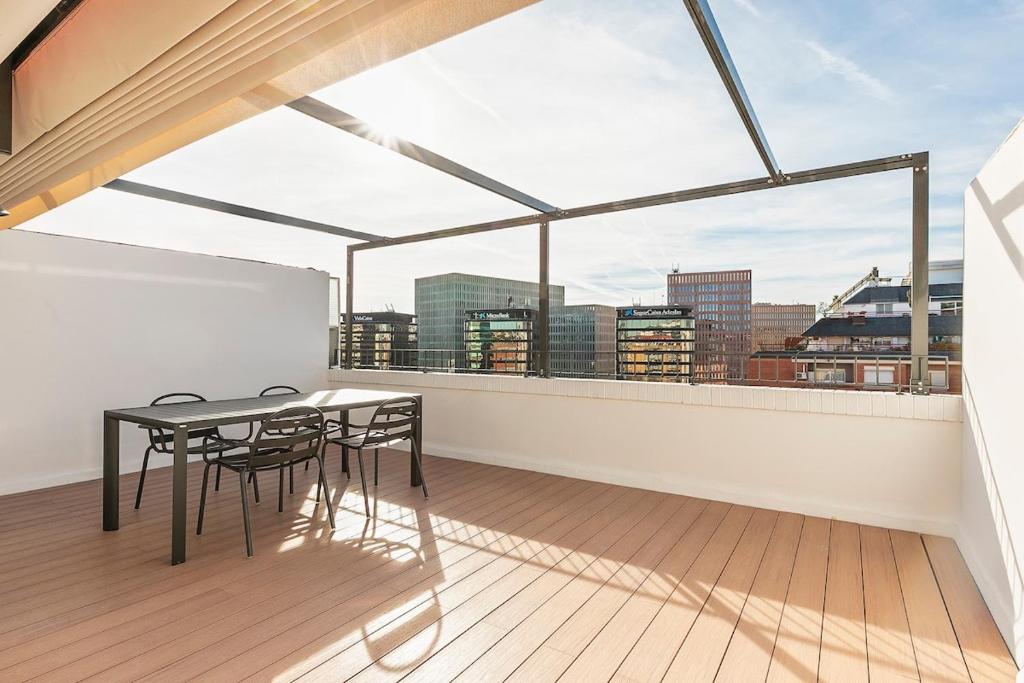 Penthouse with Terrace near Gran Via and Camp Nou - 3