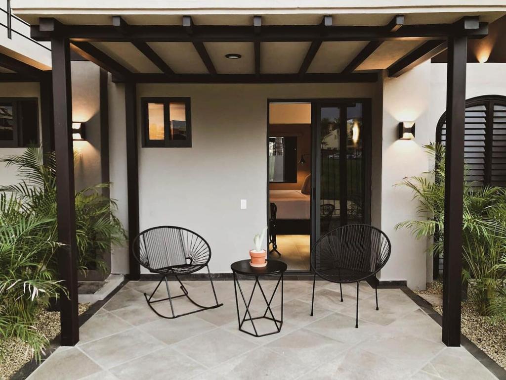 3 Luxurious Twin Suites in Exclusive Boutique Hotel - 4