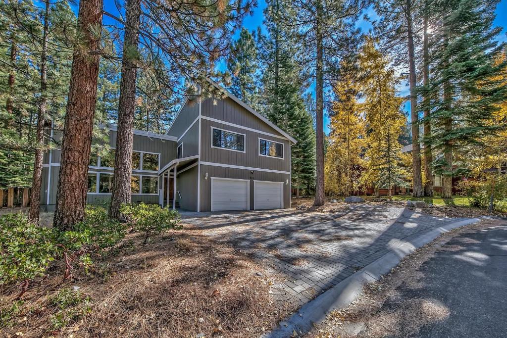 121M The Meadow Drive, Stateline
