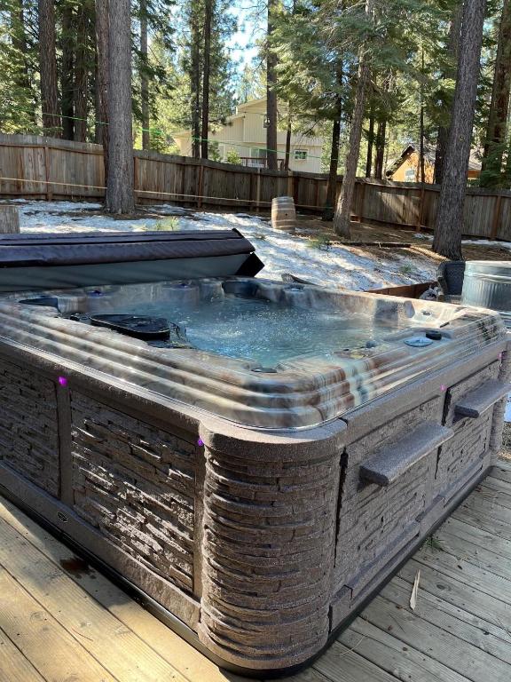 1760T Thunderbird Cabin, South Lake Tahoe