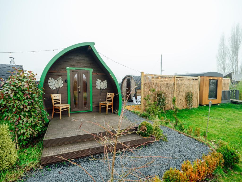 Sunset Retreats The Leaf, Ombersley