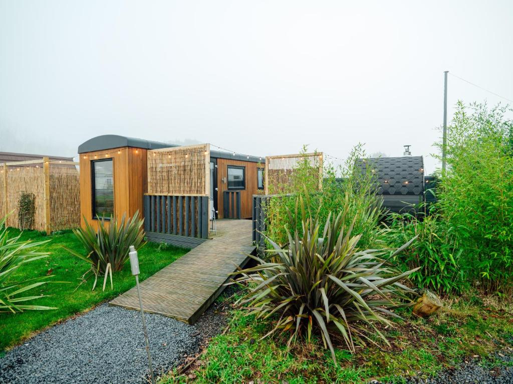 Sunset Retreats The Hogwarts, Worcester