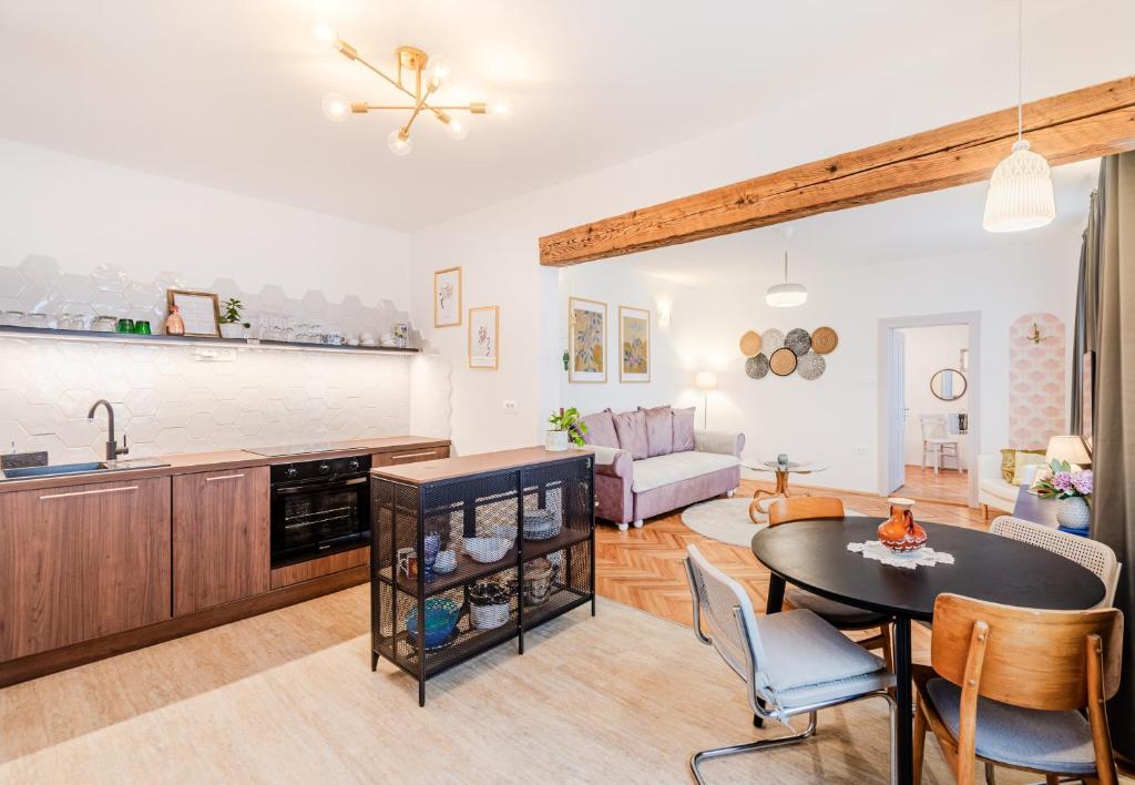 Apartment Vandora, Idrija