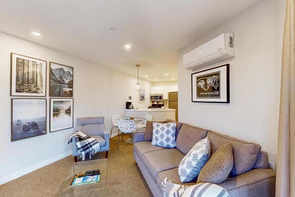 Marketplace Lodge 326, Whistler