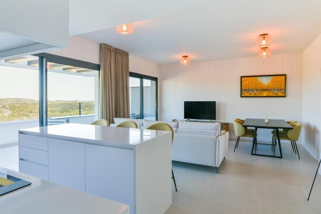 Penthouse with sea views - 3