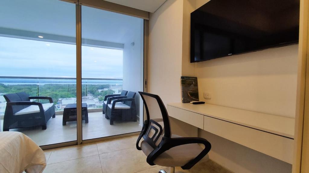 Luxury Beachside Suite - 1