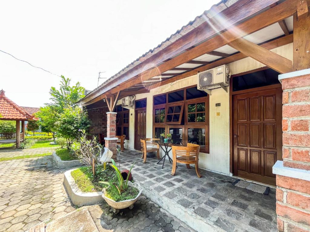 Urbanview Hotel Kumala Banyuwangi by RedDoorz