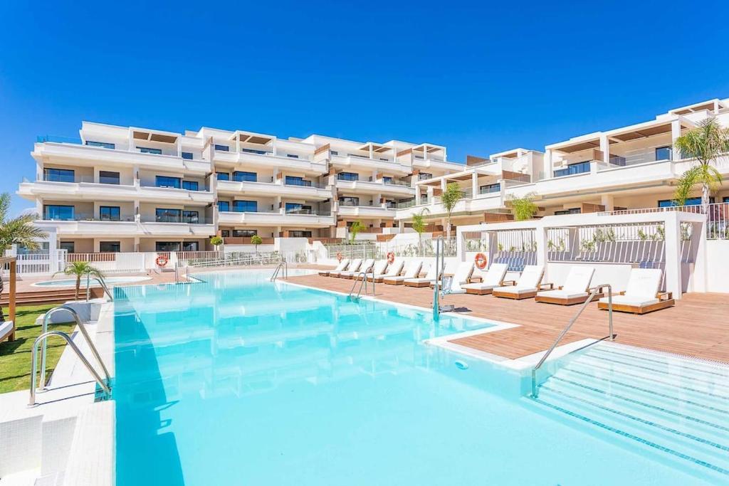Modern 3 bedroom apartment, close to beach - 2
