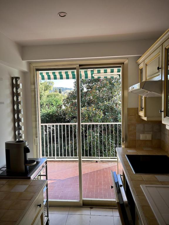 Appartement à Antibes avec terrasse ensoleillée - 3