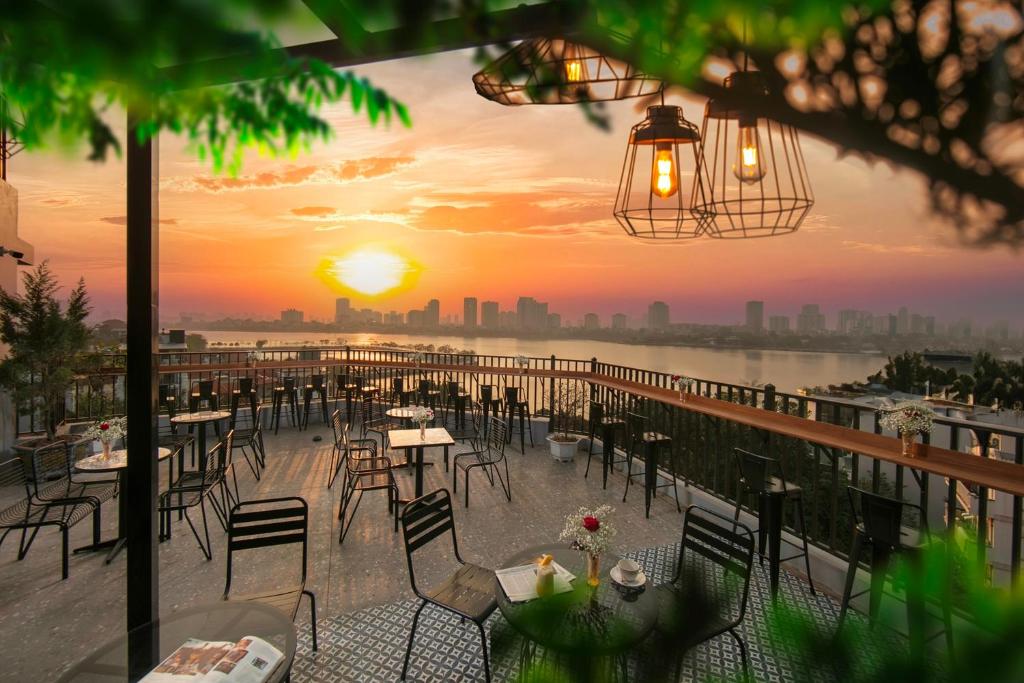 Westlake Pearl Apartment - Hotel & Spa - By Pegasy Group