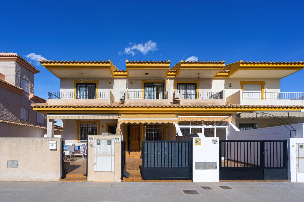 Stella, Pilar de la Horadada