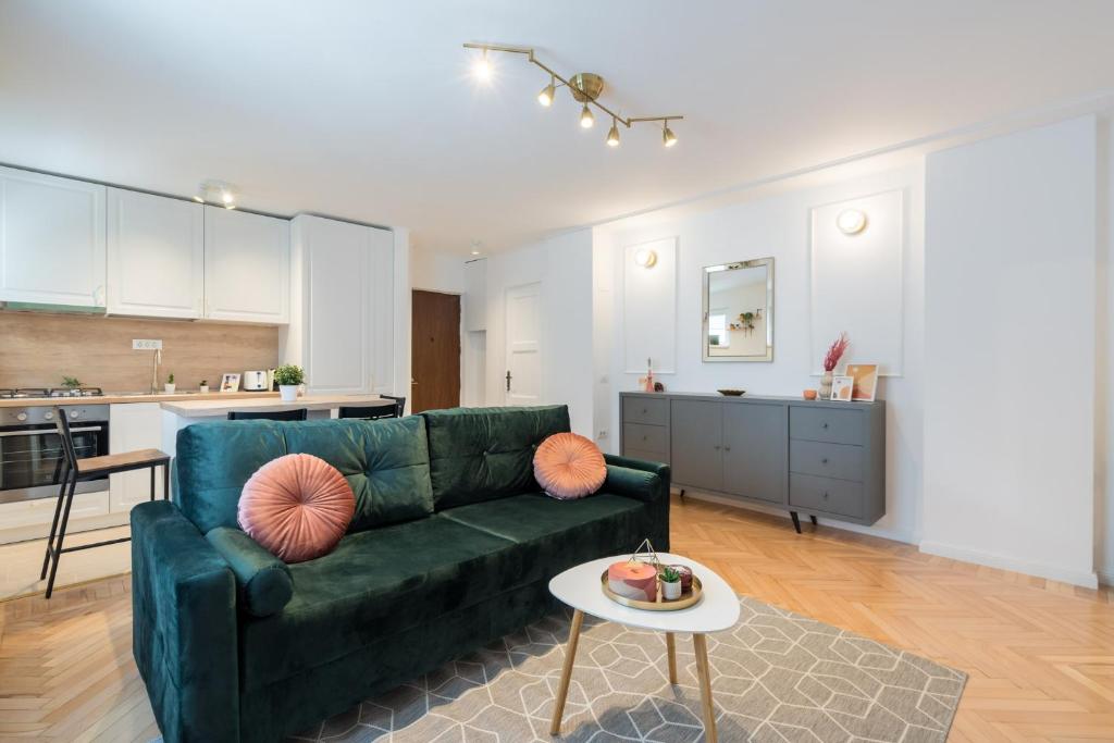 Charming Little Paris, Bukurešť