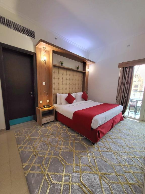 Bed, Naif View Hotel in Dubai