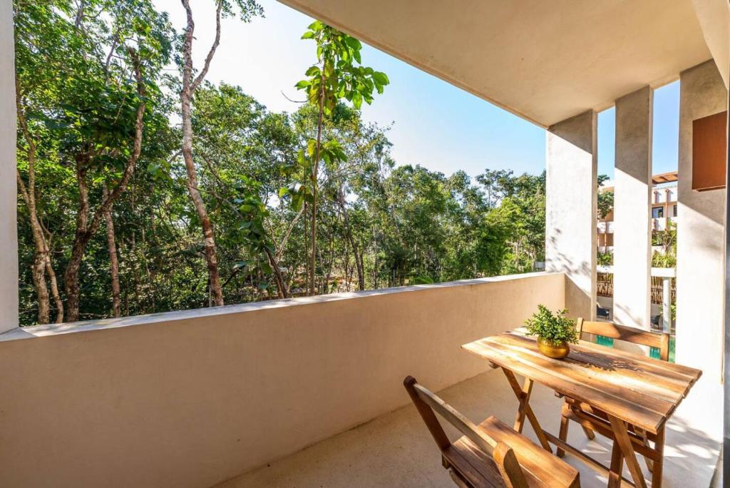 Lux 1 BR with Rooftop Pool in Tulum Jungle at Paraiso - 3