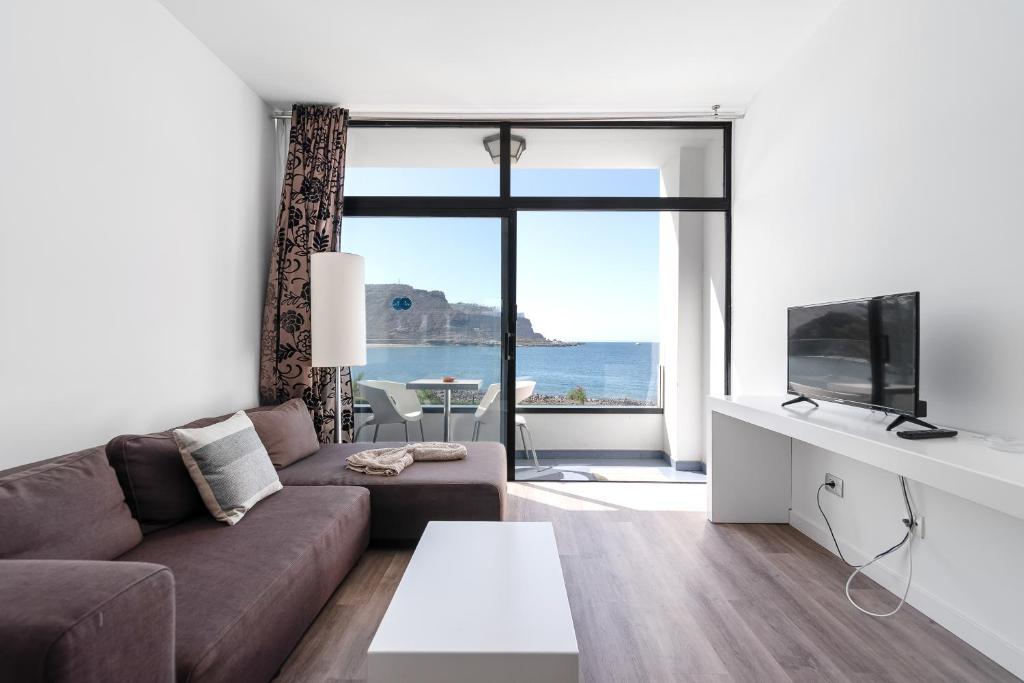 Home2Book Gorgeous Oceanfront Studio Mogán, Views - 2