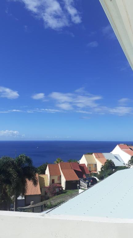 Studio SAPHIR 3 étoiles Case Pilote La Capresse, Case-Pilote