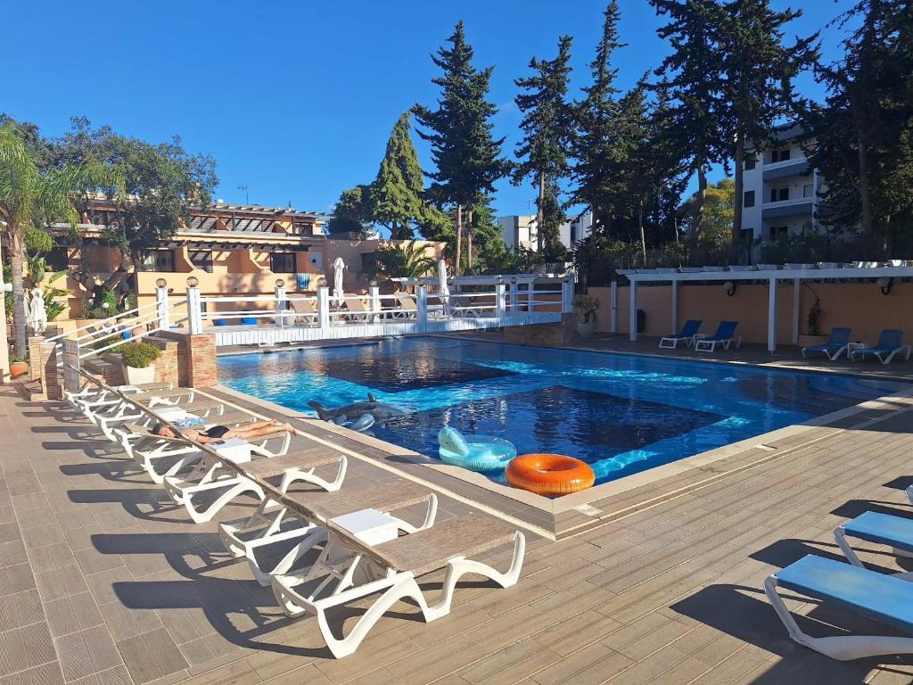 Sun and Serenity, Albufeira